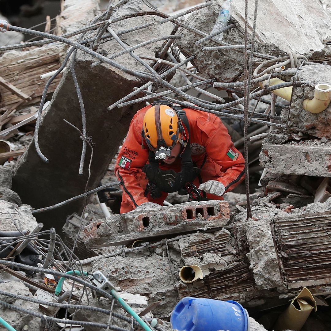 Hombre Relata Cómo se Vive en Colombia Luego del Sismo de Magnitud 7.4